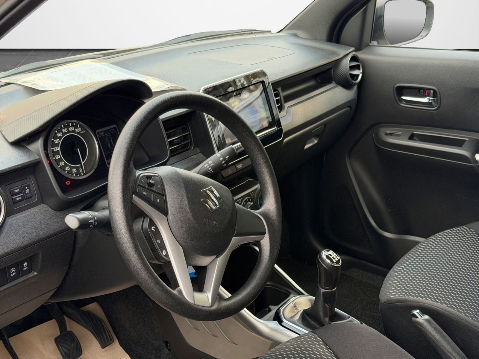 Suzuki Ignis GL+ 1.2 Hybrid 2024 - 13